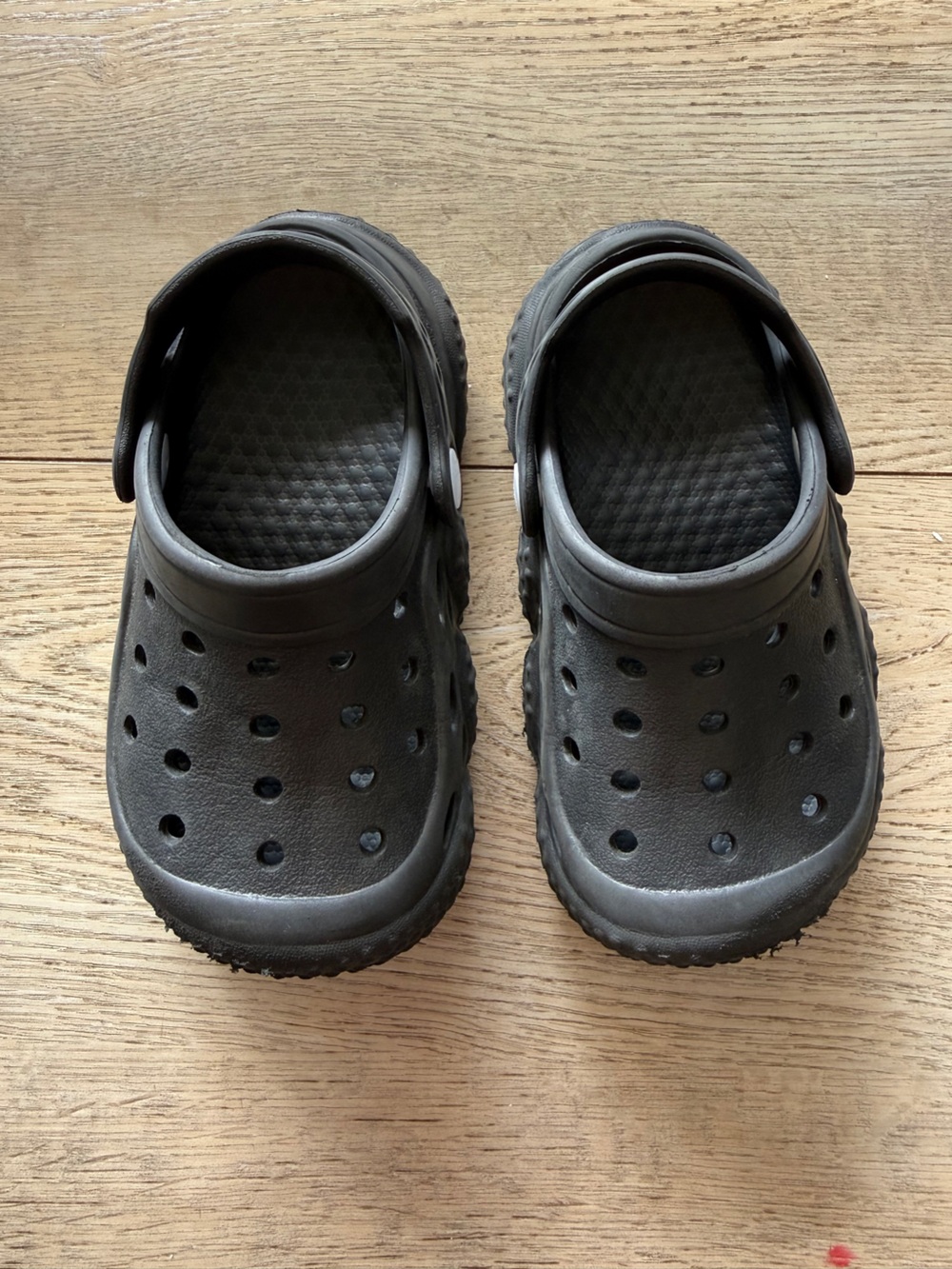 Toddler Black Slip-On Clog Sandals | size 9